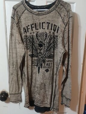 Affliction Beige Long-Sleeve Graphic Crewneck Shirt with Black Print Reversible
